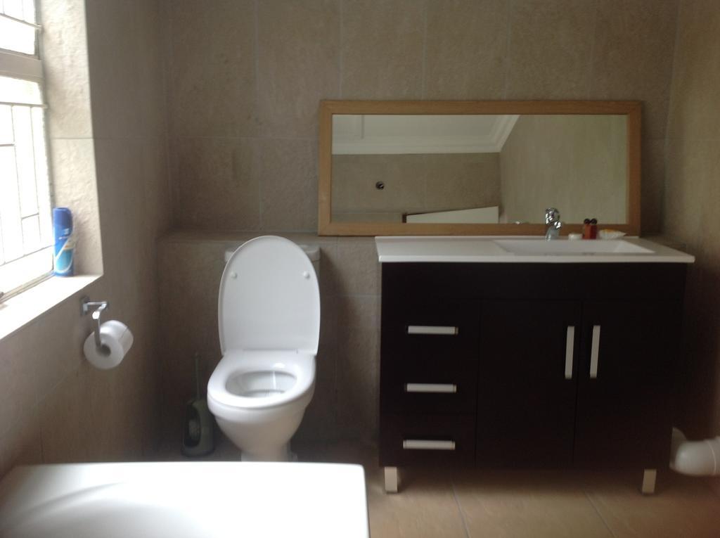 ラ ピカソ ゲストハウス エルメロ 部屋 写真